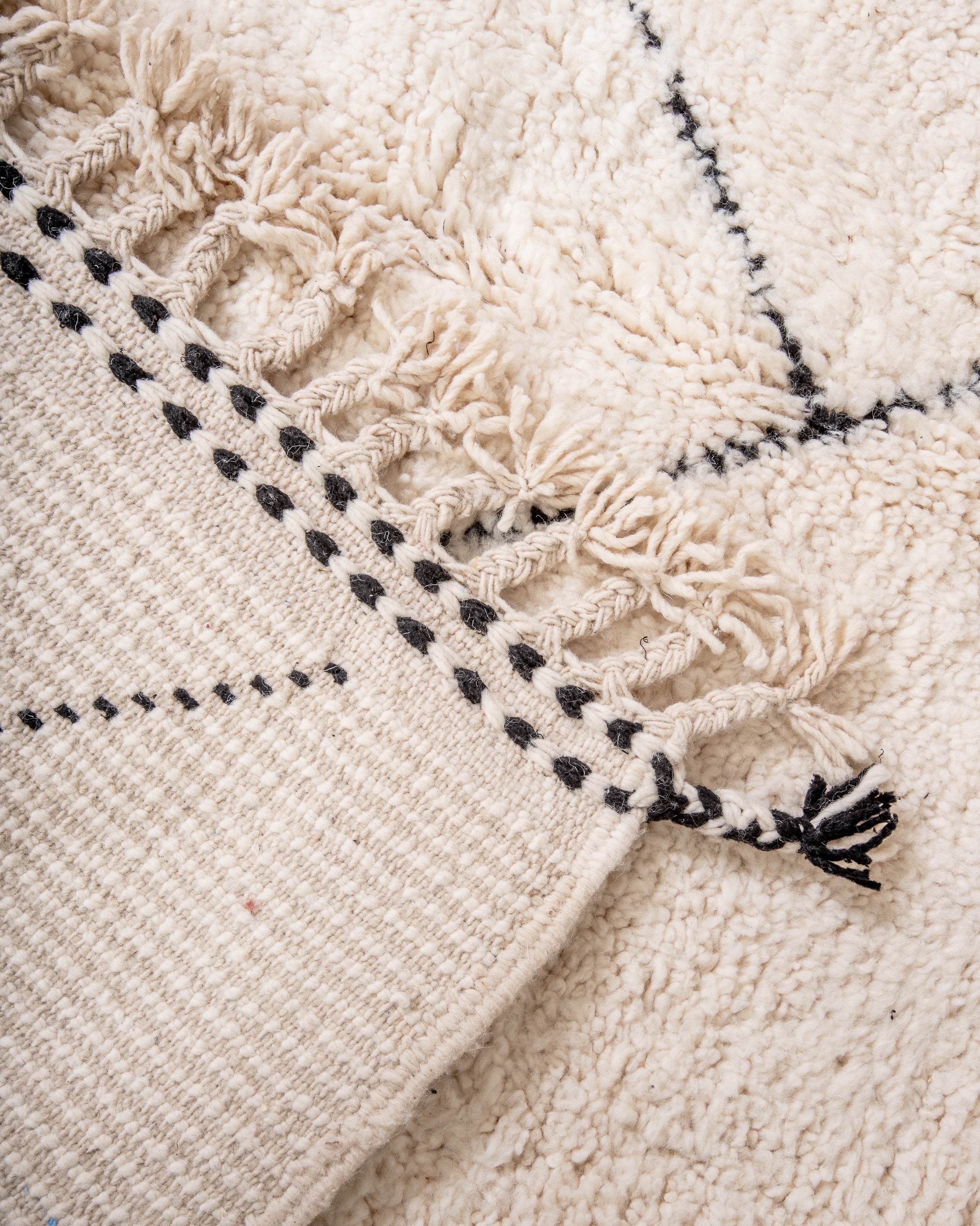 Modern designer handcrafted Berber rug from morocco Beniourain with beautiful colors and patterns